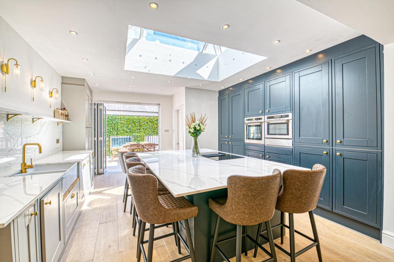 Luxury Georgian Townhouse With Cinema And Parking Villa Chester Exteriör bild